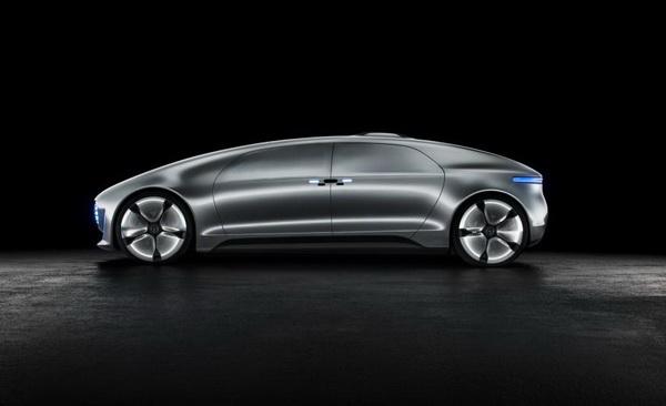 Mercedes-Benz F 015 Luxury in Motion Concept Debuts (фото + видео)