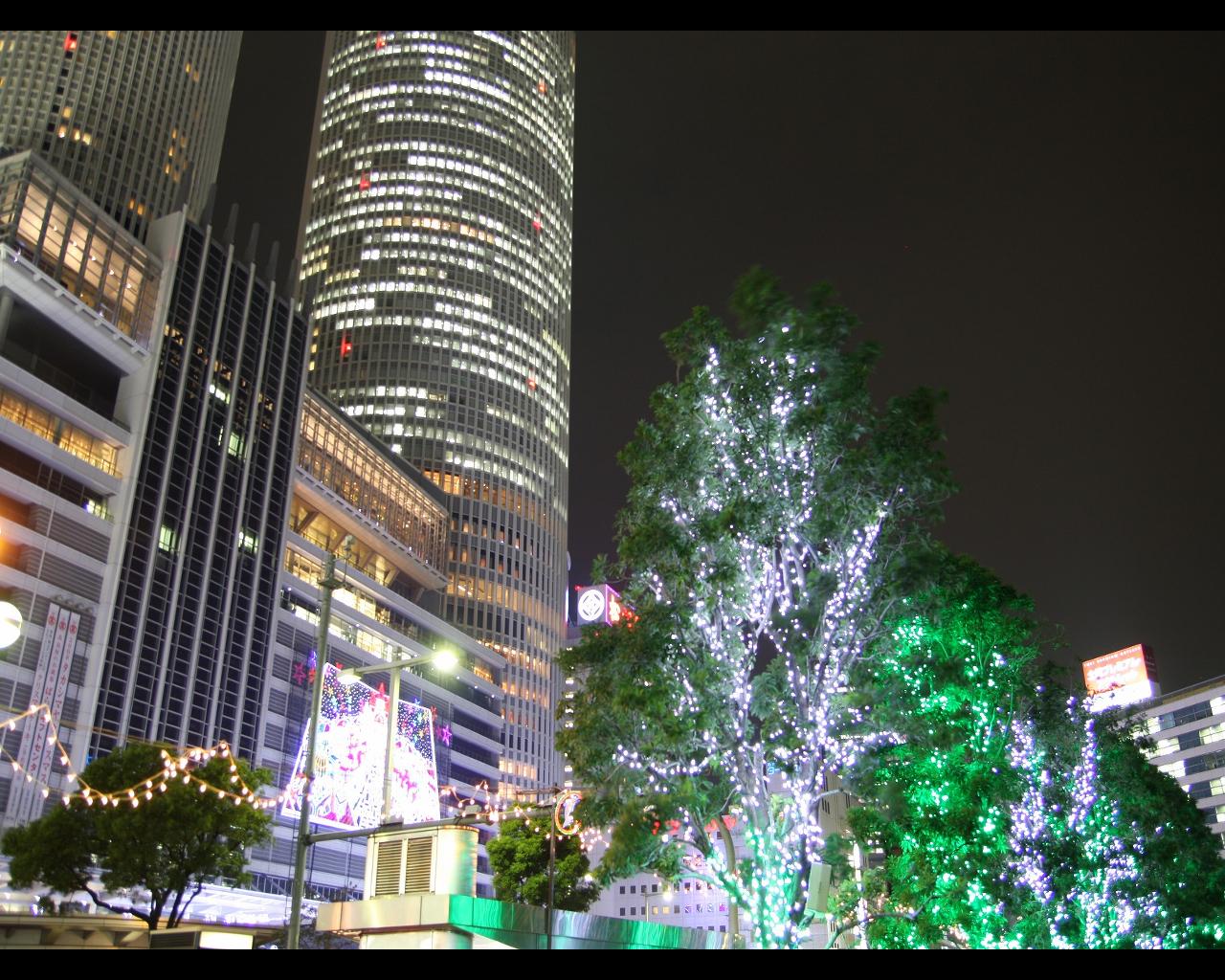 Рождество на улицах японских городов